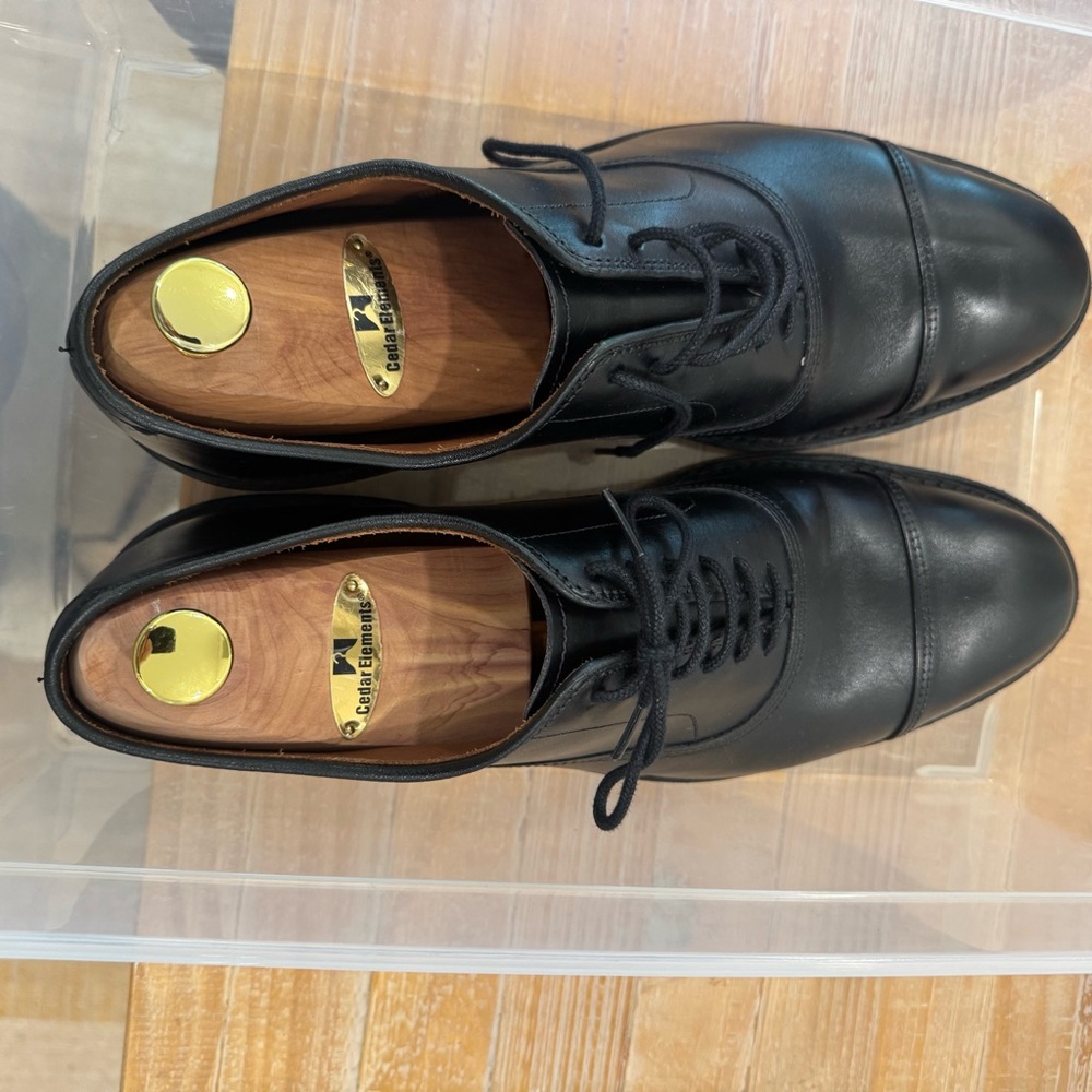 Allen Edmonds Black Oxford Dress Shoes Cap-Toe Design